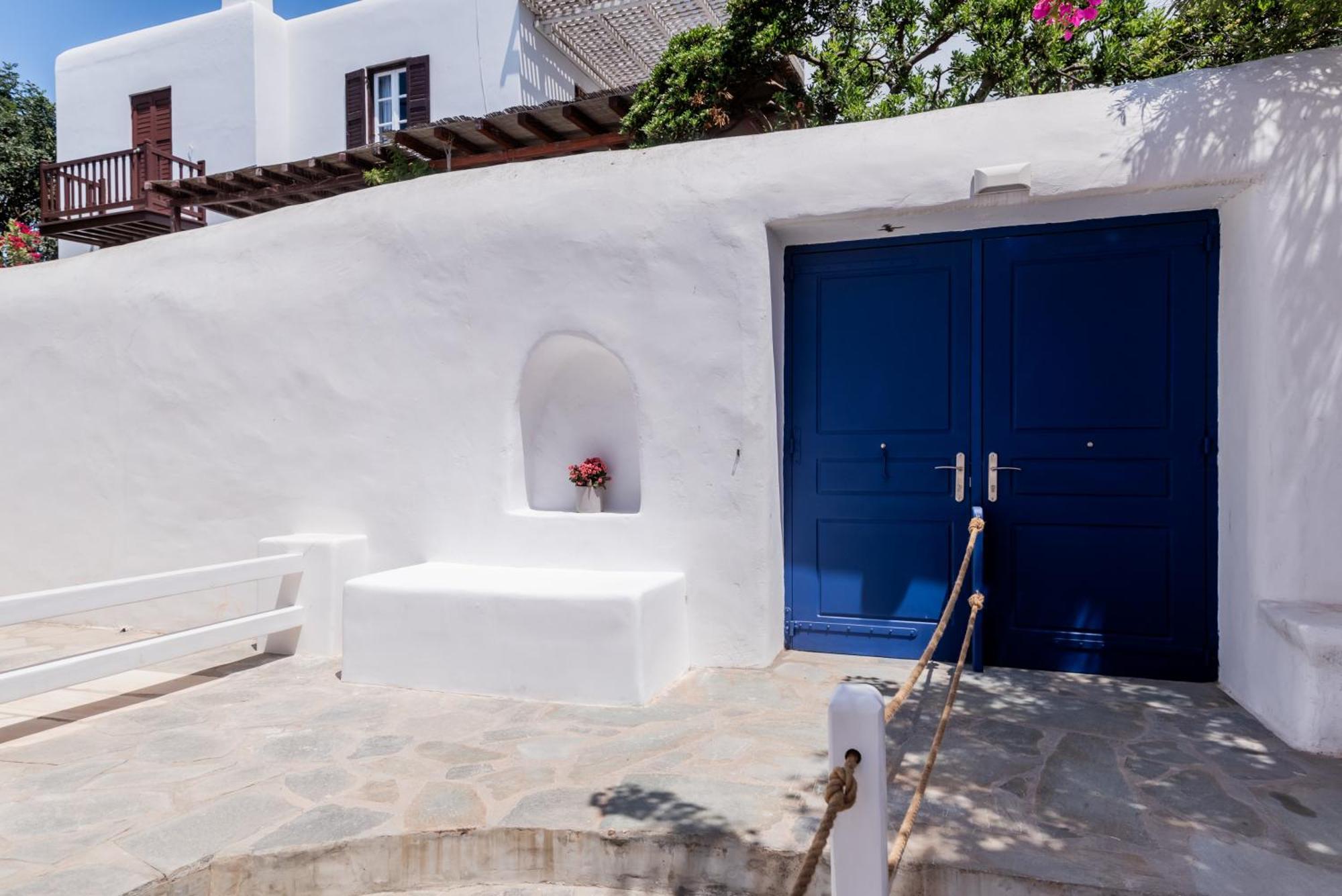 Olive Tree Mykonos Town Semi-Basement Apartment Exterior foto